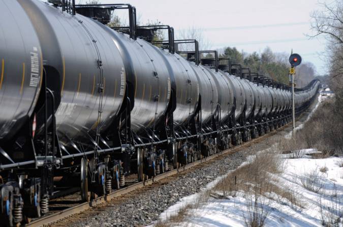 Росстат: экспорт нефти из России упал в январе на 10,1%