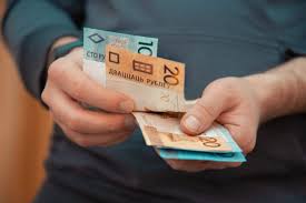 С 1 января 2026 г. минимальная заработная плата установлена в размере 858 рублей