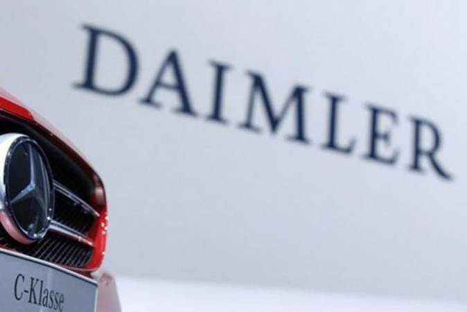 Акции Daimler упали на сообщениях о смене гендиректора