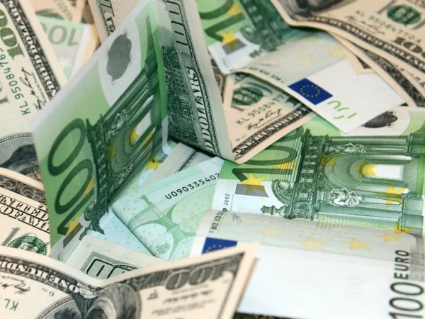 Открытие торгов на БВФБ 31 марта: доллар и евро дешевеют  