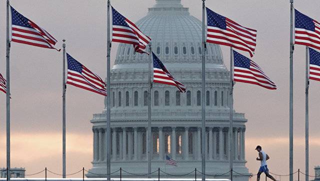 Власти США вновь ужесточают выдачу рабочих виз 