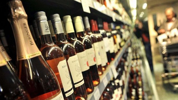 За первое полугодие белорусы купили алкоголя на 1,8 млрд BYN