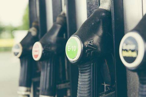 Рейтинг стран Европы по уровню цен на бензин составили аналитики