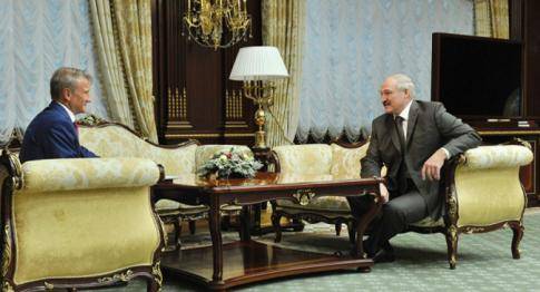 Александр Лукашенко поблагодарил Главу Сбербанка за оказываемую банком поддержку белорусской экономики 