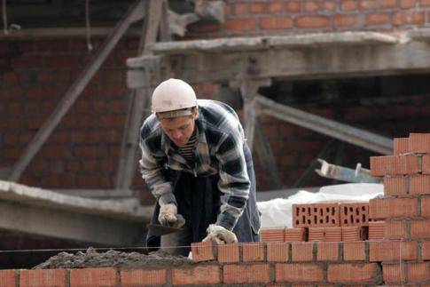 Белорусским строителям собираются на 20% увеличить зарплаты