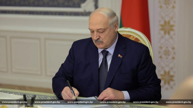 О назначении пенсий отдельным категориям граждан за работу в Украине