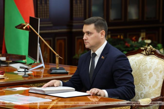 Президент Беларуси Александр Лукашенко 3 сентября принял с докладом Министра образования Андрея Иванца