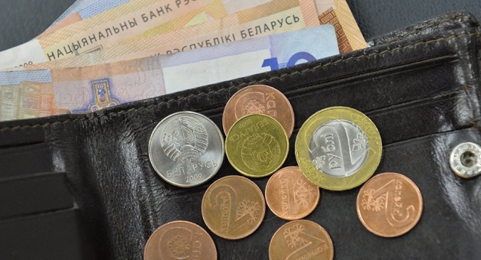 Средняя зарплата в мае составила 1573,40 рубля