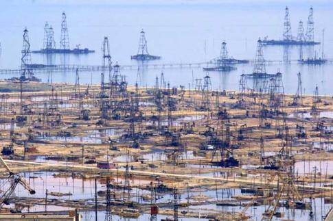 Международный нефтяной саммит проходит в столице Азербайджана Международный нефтяной саммит проходит в столице Азербайджана