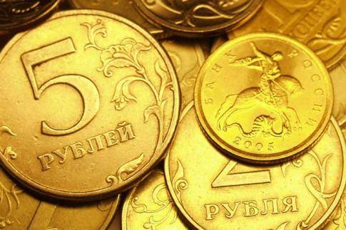 Белорусский рубль ослабил позиции по отношению к доллару и евро
