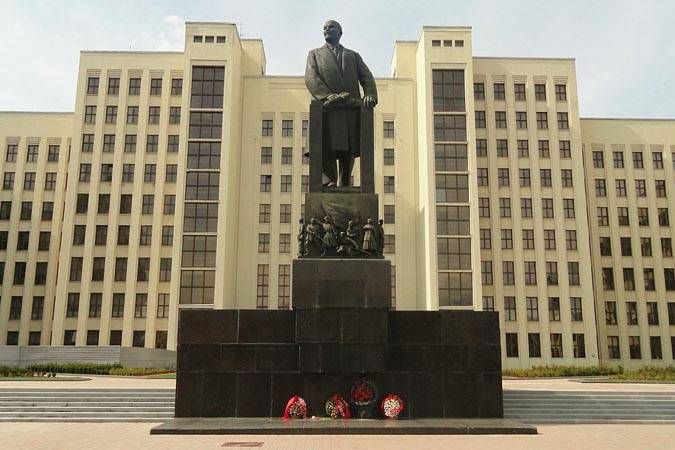 Поправки в Закон о правовом положении иностранцев в Беларуси приняты в первом чтении