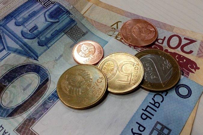 Белорусский рубль девальвировался почти на 5% в течении последних двух недель 