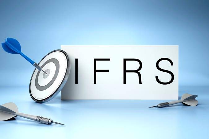 Как определять «существенные статьи» для раскрытия информации согласно МСФО (IFRS) 8 «Операционные сегменты»
