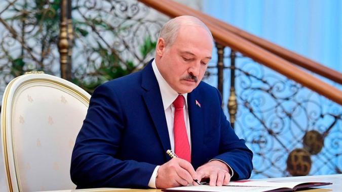 Лукашенко принял кадровые решения по составу правления Нацбанка Лукашенко принял кадровые решения по составу правления Нацбанка