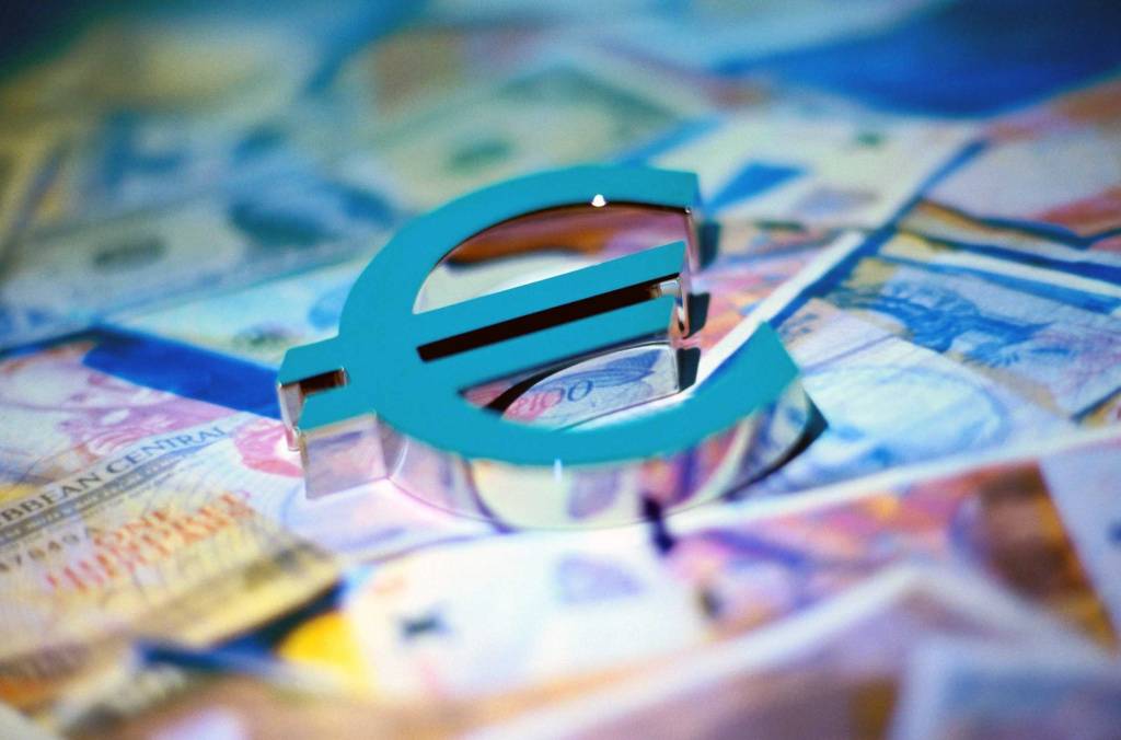 Рост инфляции в еврозоне составил 1,7%