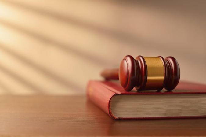 Спор о выселении из дома, идущего под снос, и компенсации владельцам решили мировым соглашением в Гродно