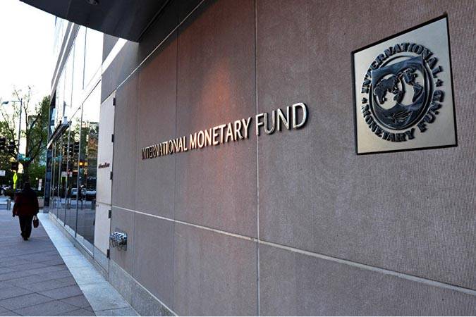 МВФ назвал дедолларизацию достижением финансовой сферы России