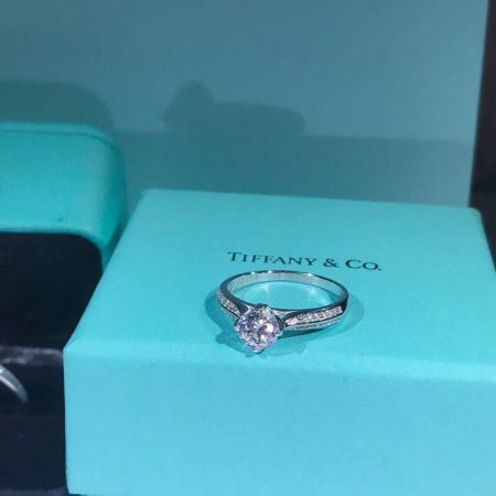 Американская ювелирная компания Tiffany & Co. Будет продана за 16,2 млрд USD Американская ювелирная компания Tiffany & Co. Будет продана за 16,2 млрд USD