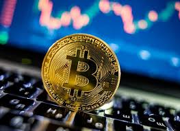 Криптокарта для оплаты в магазине или кредит под залог крипты. Какие услуги предложит криптобанк